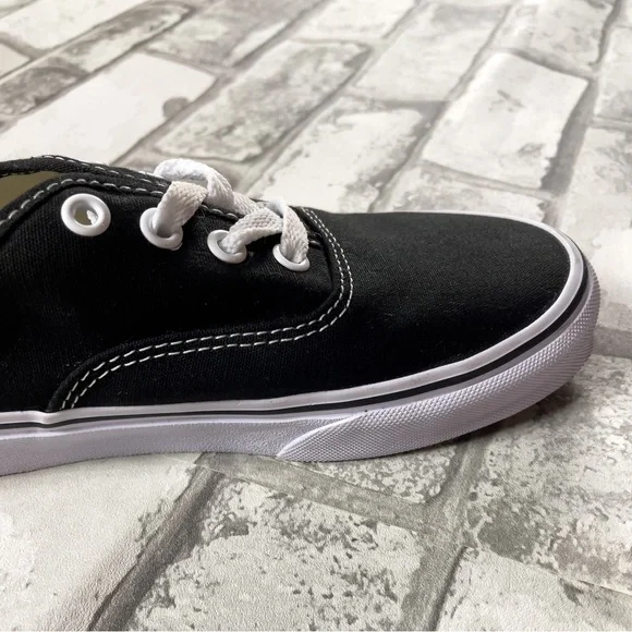 Authentic Vans (In Excellent Condition) - Picture 4 of 10